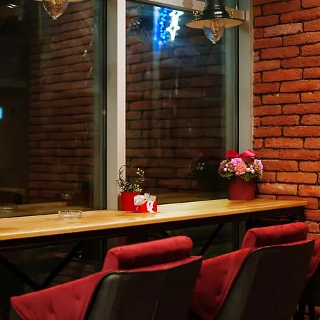 Boutique Nea 酒店 3*