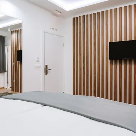 Boutique Nea Hotel 3*